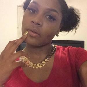 Meet your Posher, Aniqua